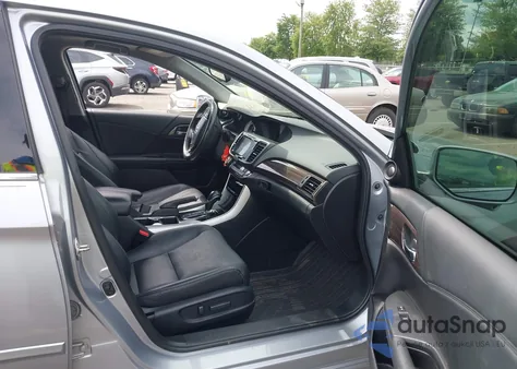 2017 Honda Accord Touring V6 from USA, damaged, VIN 1HGCR3F90HA002929